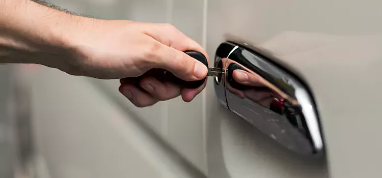 Why Choose Our Auto Locksmith Team in Ashtabula, OH?